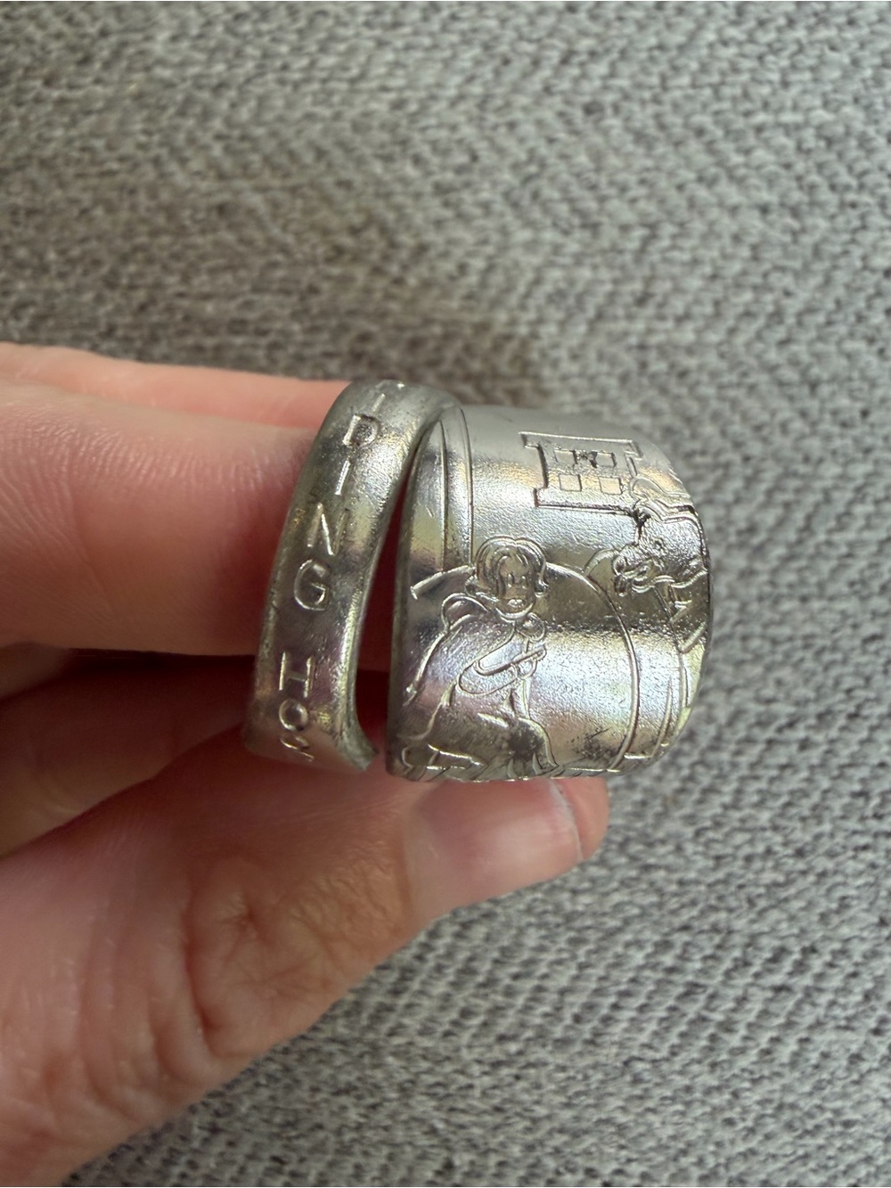 Red Riding Hood Spoon Ring - Picture 10 of 14